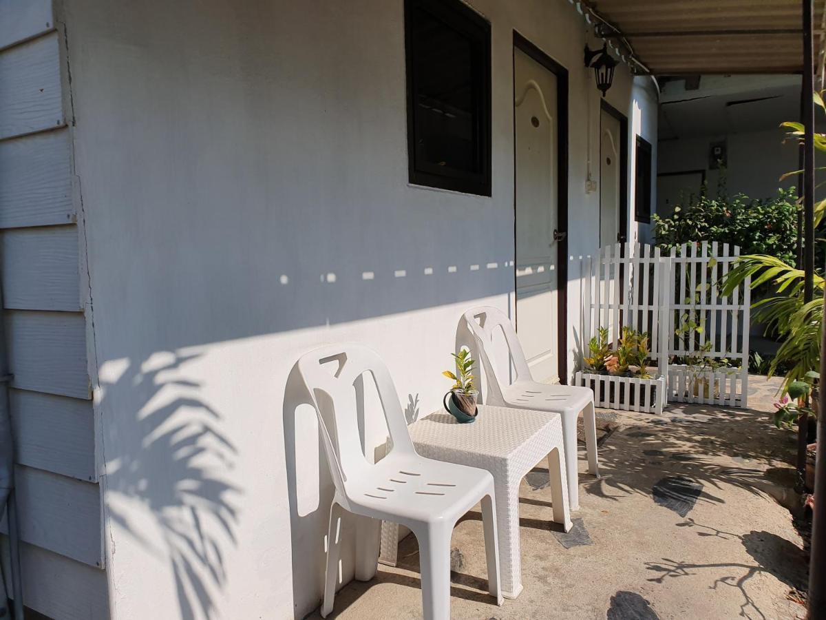 P.California Inter Hostel Nang Rong Exteriér fotografie