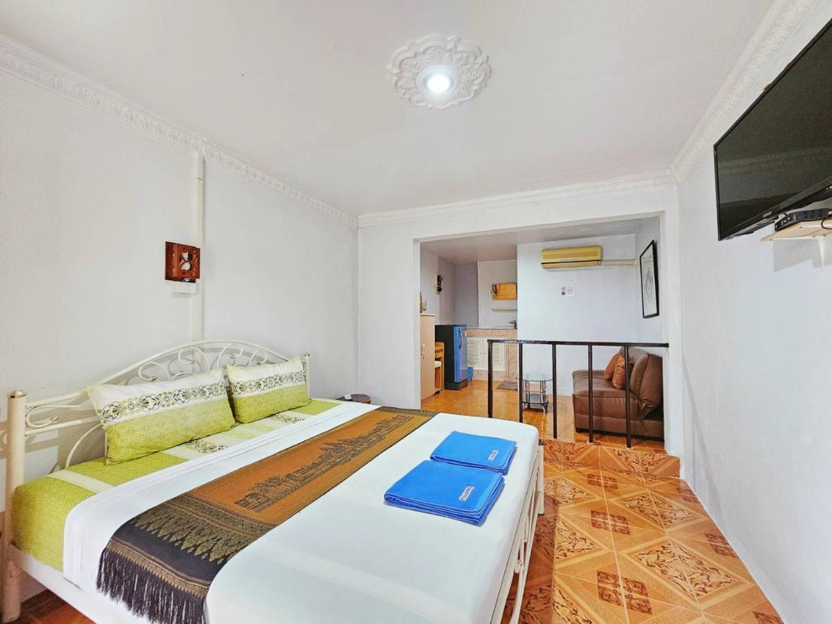P.California Inter Hostel Nang Rong Exteriér fotografie