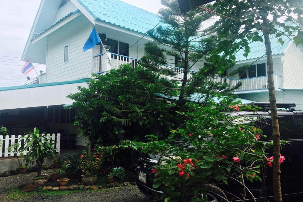 P.California Inter Hostel Nang Rong Exteriér fotografie