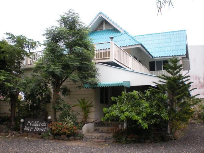 P.California Inter Hostel Nang Rong Exteriér fotografie